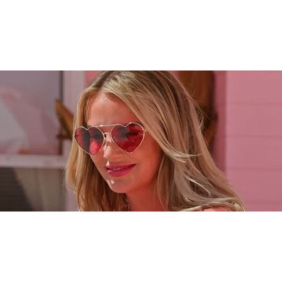 NEW Gucci GG1283S Gold Metal Heart Sunglasses $535 main image 9